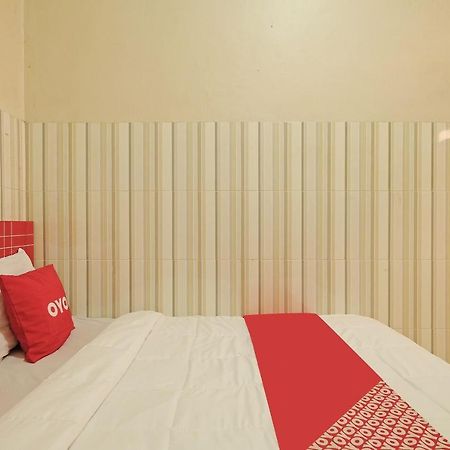 Oyo 91453 Hotel Srikandi Gejayan Maguwo Экстерьер фото
