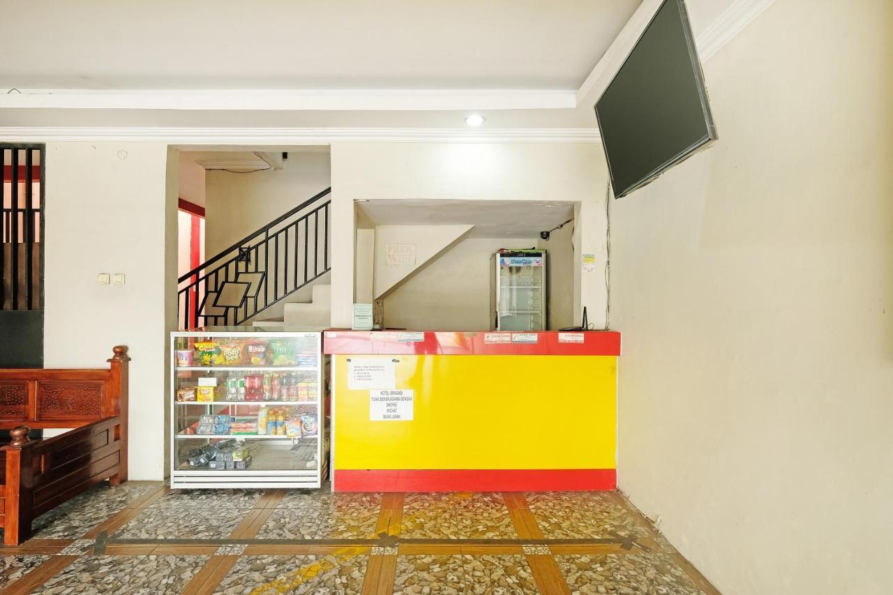 Oyo 91453 Hotel Srikandi Gejayan Maguwo Экстерьер фото